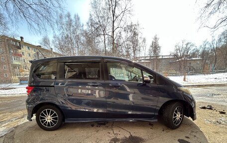 Honda Freed I, 2010 год, 1 115 000 рублей, 3 фотография