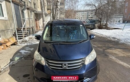 Honda Freed I, 2010 год, 1 115 000 рублей, 2 фотография