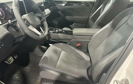 Volkswagen Tiguan, 2025 год, 4 890 000 рублей, 16 фотография