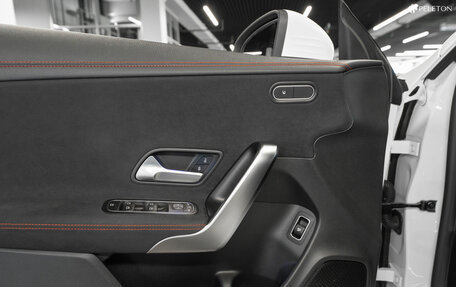 Mercedes-Benz CLA, 2019 год, 2 850 000 рублей, 18 фотография