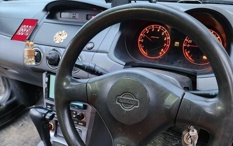 Nissan Avenir II, 2002 год, 350 000 рублей, 10 фотография