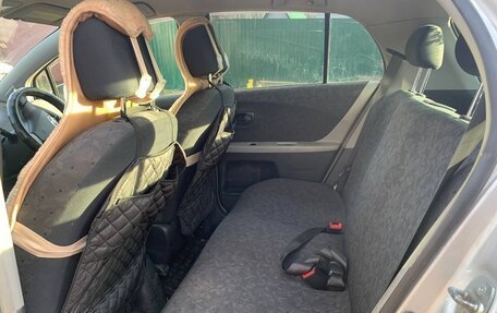 Toyota Vitz, 2010 год, 650 000 рублей, 8 фотография