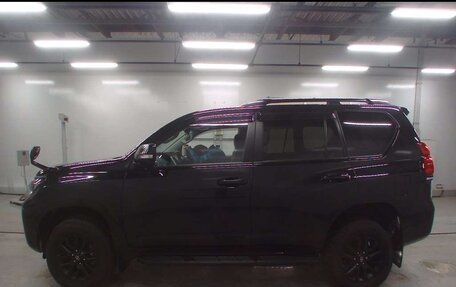 Toyota Land Cruiser Prado 150 рестайлинг 2, 2021 год, 3 600 000 рублей, 4 фотография