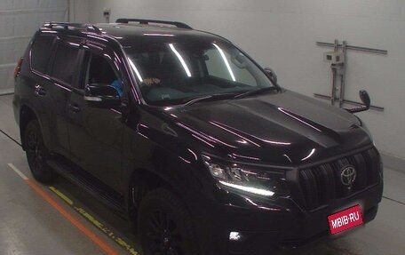 Toyota Land Cruiser Prado 150 рестайлинг 2, 2021 год, 3 600 000 рублей, 1 фотография