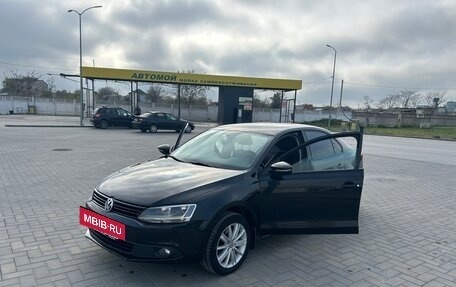 Volkswagen Jetta VI, 2012 год, 1 520 000 рублей, 3 фотография