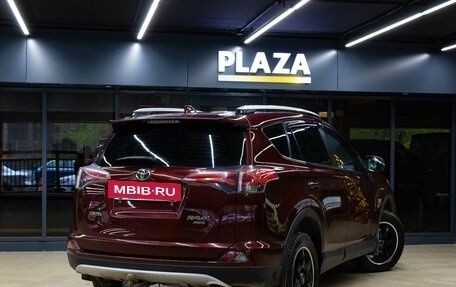 Toyota RAV4, 2017 год, 2 679 000 рублей, 4 фотография