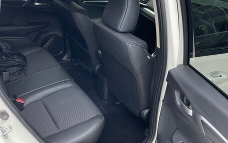 Honda Fit III, 2018 год, 1 590 000 рублей, 10 фотография