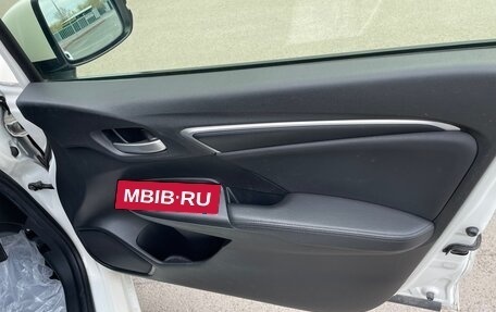 Honda Fit III, 2018 год, 1 590 000 рублей, 17 фотография
