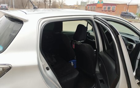 Toyota Vitz, 2014 год, 1 050 000 рублей, 3 фотография