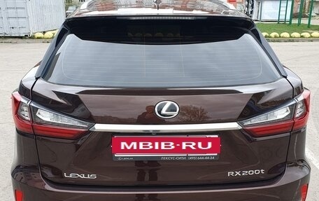 Lexus RX IV рестайлинг, 2017 год, 3 600 000 рублей, 4 фотография