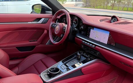 Porsche 911, 2023 год, 32 500 000 рублей, 36 фотография
