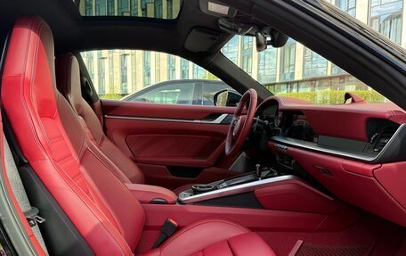 Porsche 911, 2023 год, 32 500 000 рублей, 37 фотография