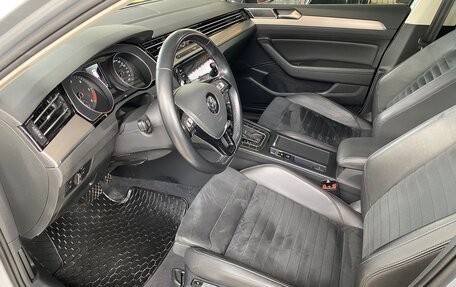 Volkswagen Passat B8 рестайлинг, 2019 год, 2 280 000 рублей, 15 фотография