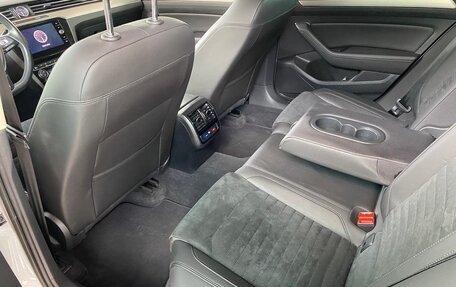 Volkswagen Passat B8 рестайлинг, 2019 год, 2 280 000 рублей, 18 фотография