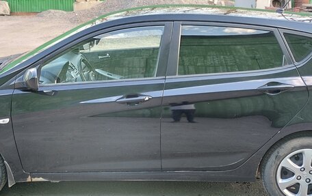 Hyundai Solaris II рестайлинг, 2012 год, 960 000 рублей, 3 фотография