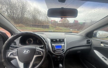 Hyundai Solaris II рестайлинг, 2012 год, 870 000 рублей, 3 фотография