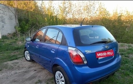 KIA Rio II, 2011 год, 670 000 рублей, 2 фотография