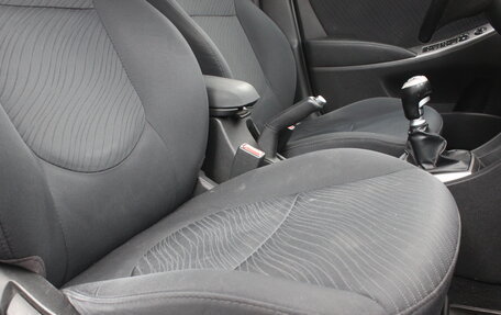 Hyundai Solaris II рестайлинг, 2015 год, 897 000 рублей, 15 фотография