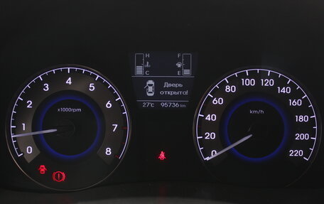 Hyundai Solaris II рестайлинг, 2015 год, 897 000 рублей, 18 фотография