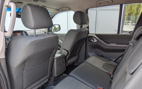 Nissan Pathfinder, 2011 год, 1 400 000 рублей, 24 фотография