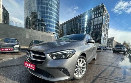 Mercedes-Benz B-Класс, 2019 год, 2 350 000 рублей, 1 фотография