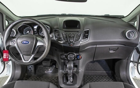 Ford Fiesta, 2016 год, 997 000 рублей, 13 фотография