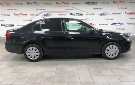 Volkswagen Jetta VI, 2011 год, 595 000 рублей, 4 фотография
