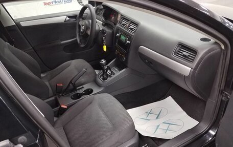 Volkswagen Jetta VI, 2011 год, 595 000 рублей, 14 фотография