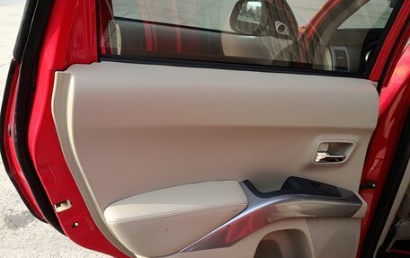 Mitsubishi Outlander III рестайлинг 3, 2007 год, 1 450 000 рублей, 14 фотография