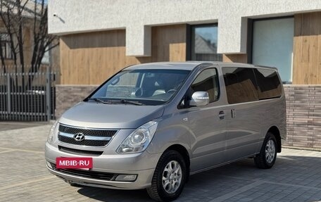 Hyundai Grand Starex Grand Starex I рестайлинг 2, 2011 год, 1 475 000 рублей, 2 фотография