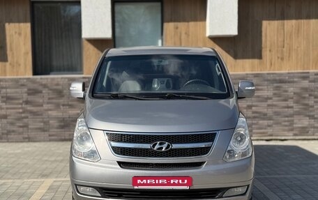 Hyundai Grand Starex Grand Starex I рестайлинг 2, 2011 год, 1 475 000 рублей, 3 фотография