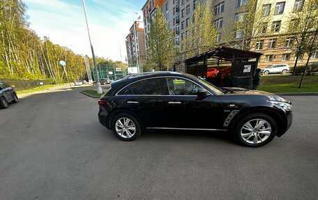 Infiniti QX70, 2013 год, 1 960 000 рублей, 4 фотография