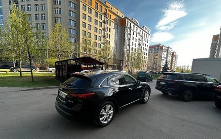 Infiniti QX70, 2013 год, 1 960 000 рублей, 6 фотография