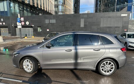 Mercedes-Benz B-Класс, 2019 год, 2 350 000 рублей, 2 фотография