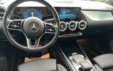 Mercedes-Benz B-Класс, 2019 год, 2 350 000 рублей, 11 фотография