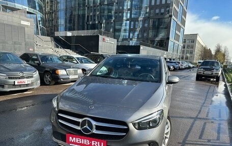 Mercedes-Benz B-Класс, 2019 год, 2 350 000 рублей, 8 фотография