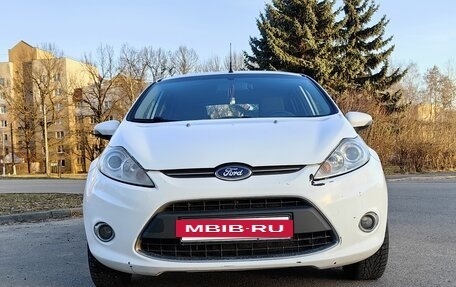 Ford Fiesta, 2011 год, 800 000 рублей, 2 фотография