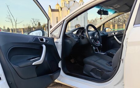 Ford Fiesta, 2011 год, 800 000 рублей, 16 фотография