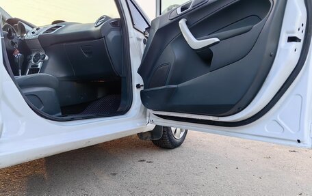 Ford Fiesta, 2011 год, 800 000 рублей, 14 фотография