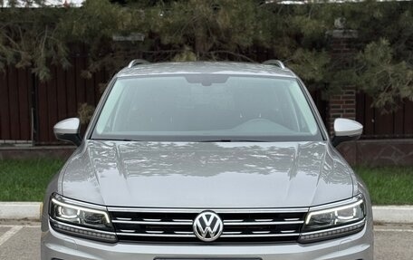 Volkswagen Tiguan II, 2017 год, 2 800 000 рублей, 2 фотография