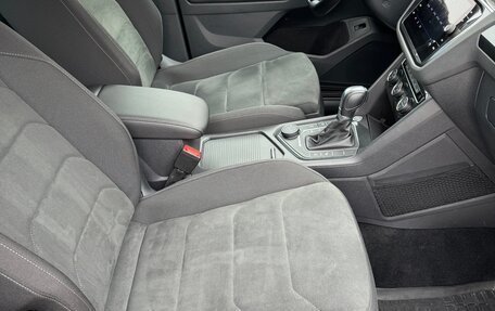 Volkswagen Tiguan II, 2017 год, 2 800 000 рублей, 6 фотография