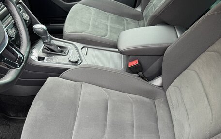 Volkswagen Tiguan II, 2017 год, 2 800 000 рублей, 12 фотография