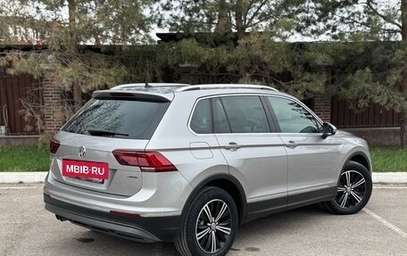 Volkswagen Tiguan II, 2017 год, 2 800 000 рублей, 3 фотография