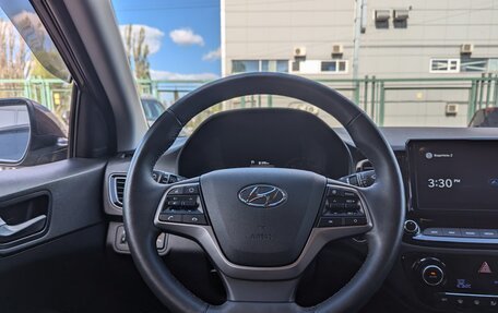 Hyundai Solaris II рестайлинг, 2022 год, 1 799 000 рублей, 20 фотография