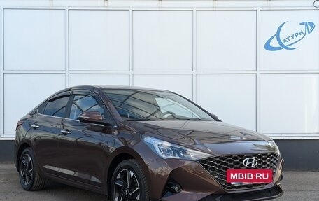 Hyundai Solaris II рестайлинг, 2022 год, 1 799 000 рублей, 4 фотография
