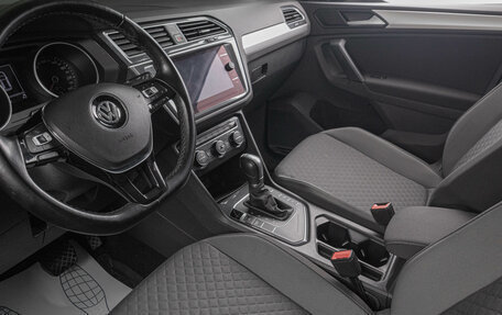 Volkswagen Tiguan II, 2018 год, 2 399 000 рублей, 9 фотография