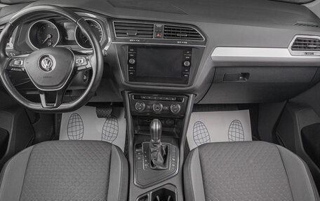 Volkswagen Tiguan II, 2018 год, 2 399 000 рублей, 8 фотография