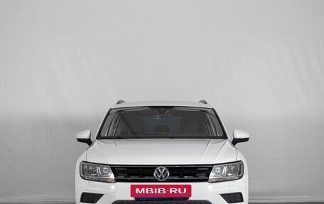 Volkswagen Tiguan II, 2018 год, 2 399 000 рублей, 3 фотография