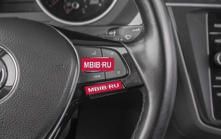 Volkswagen Tiguan II, 2018 год, 2 399 000 рублей, 13 фотография
