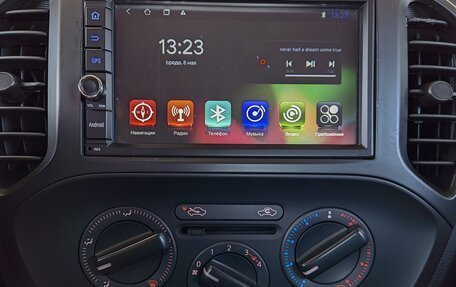 Nissan Juke II, 2011 год, 899 000 рублей, 15 фотография